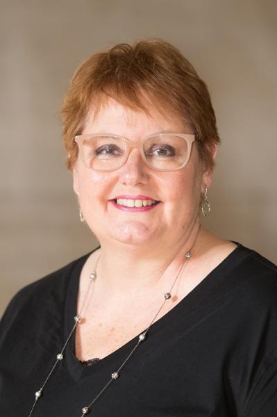 Dr Linda Amrane-Cooper